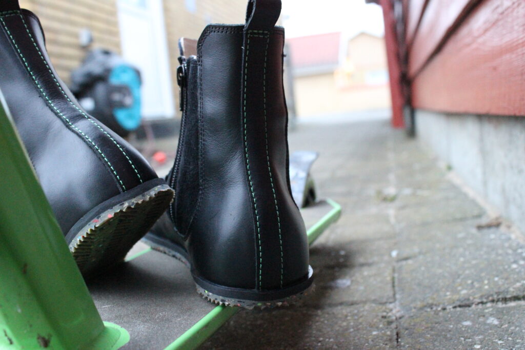 Palustria Black - Image 5